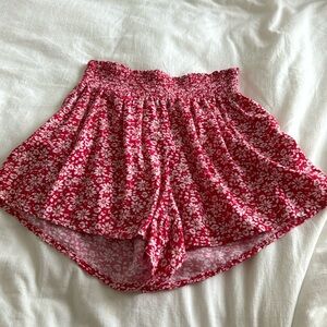 Flowy Hollister Shorts!